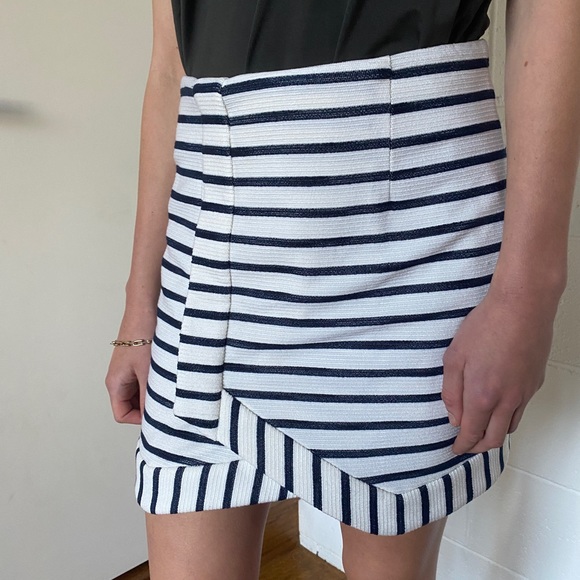 Camilla and Marc blue and white stripe mini skirt size 6 - Picture 6 of 9